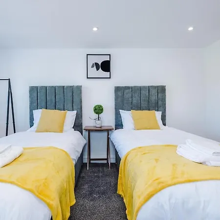 The Retreat - Sleeps 10 - Yorksha Vakantiehuis