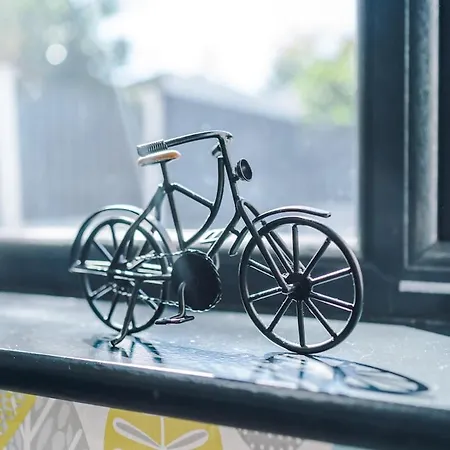 The Retreat - Sleeps 10 - Yorksha *