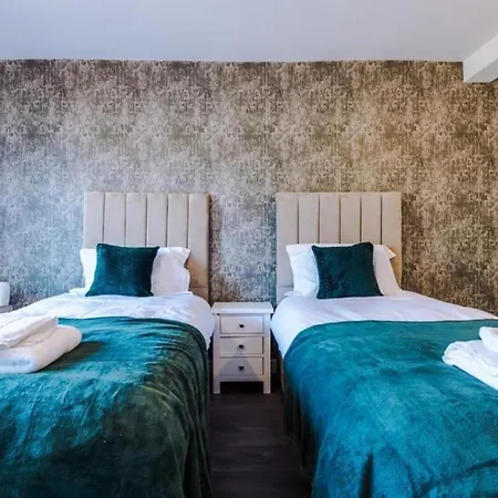 The Retreat - Sleeps 10 - Yorksha Semesterbostad *