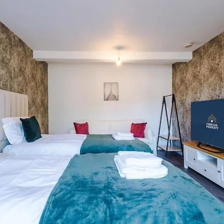 The Retreat - Sleeps 10 - Yorksha