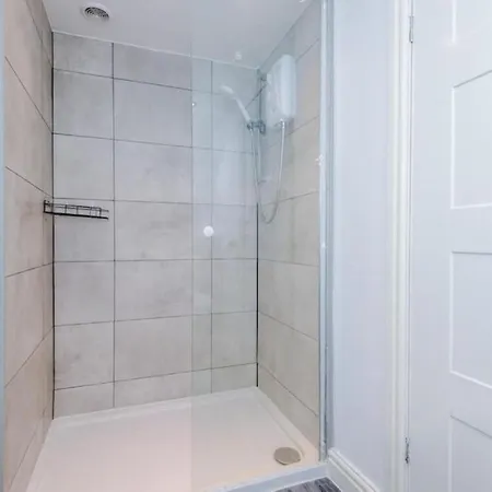 The Retreat - Sleeps 10 - Yorksha Semesterbostad Leeds (West Yorkshire)