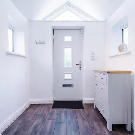 The Retreat - Sleeps 10 - Yorksha