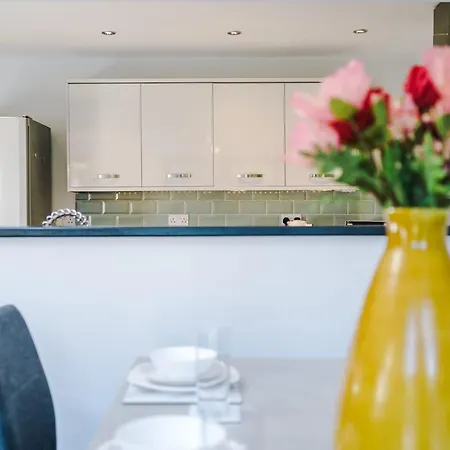 The Retreat - Sleeps 10 - Yorksha Holiday home *